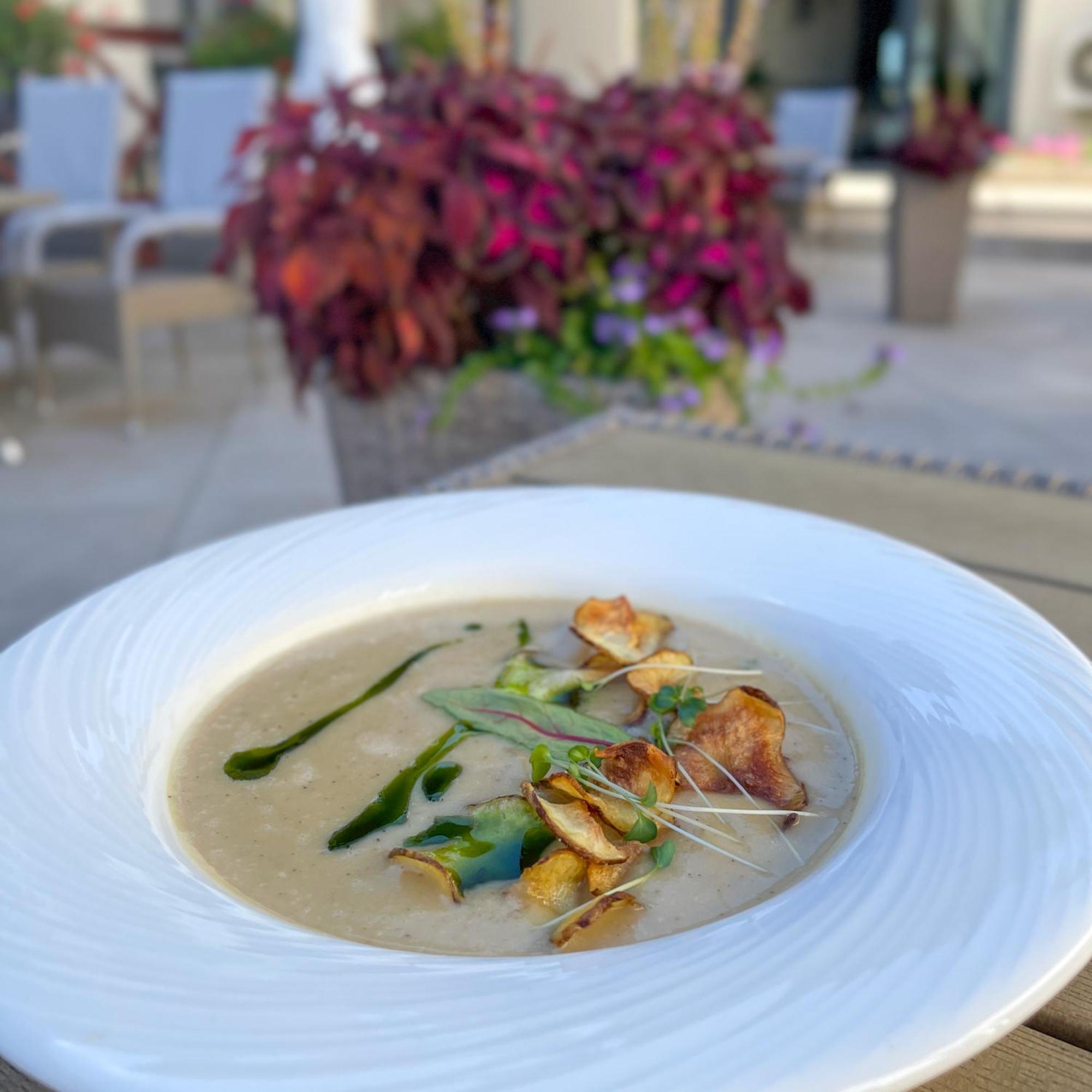 Boutique Odyseja & Spa Цехоцинек Экстерьер фото A bowl of mushroom soup