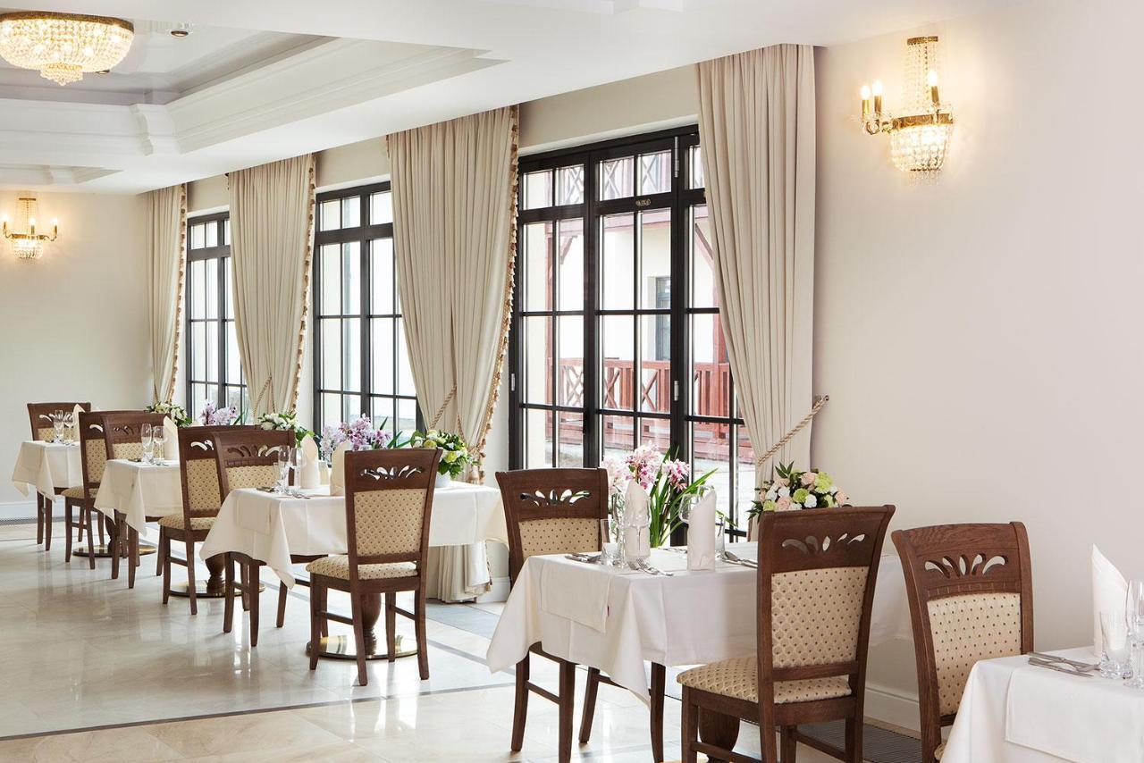 Boutique Odyseja & Spa Цехоцинек Экстерьер фото Restaurant