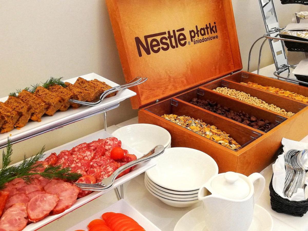 Boutique Odyseja & Spa Цехоцинек Экстерьер фото Nestlé breakfast